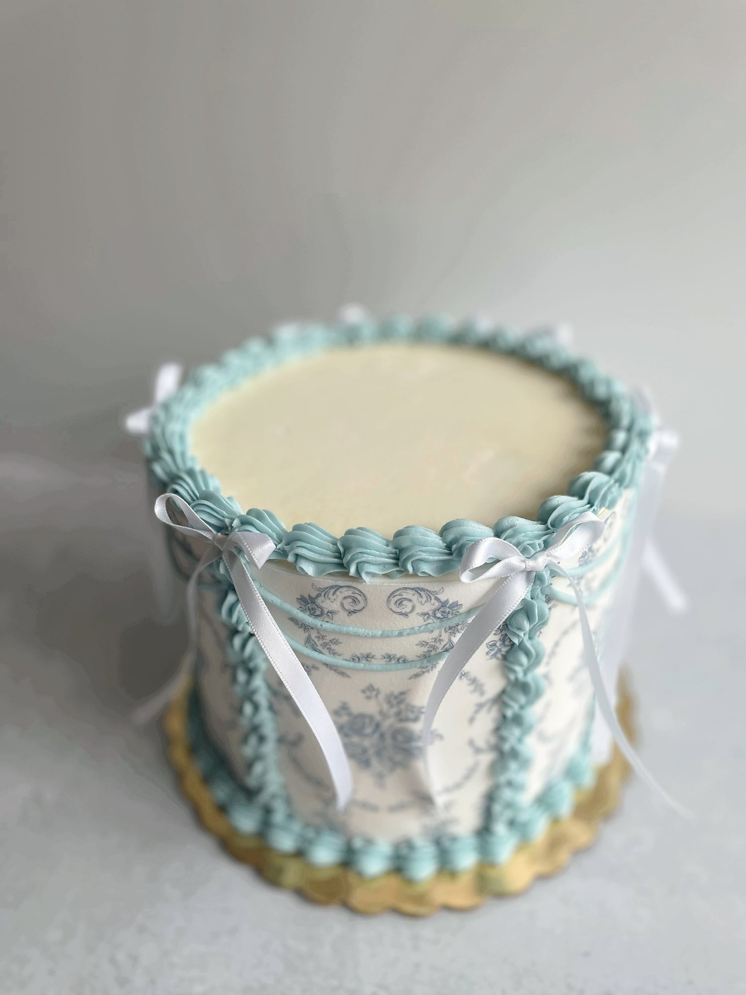 French Toile Cake