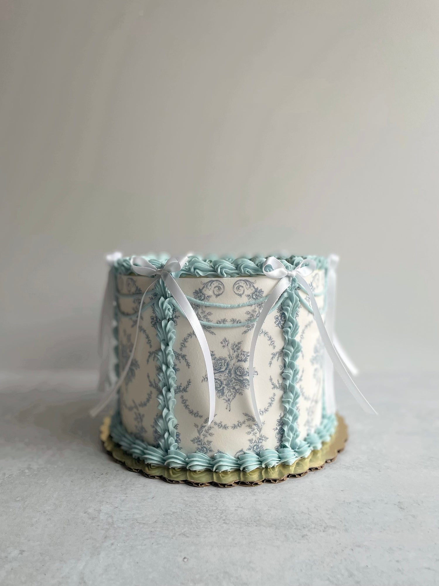 French Toile Cake