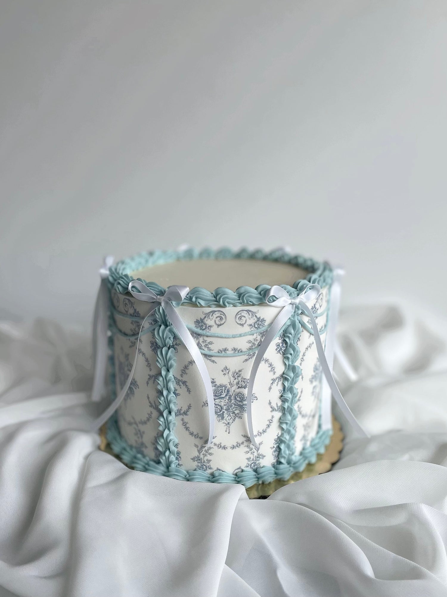 French Toile Cake