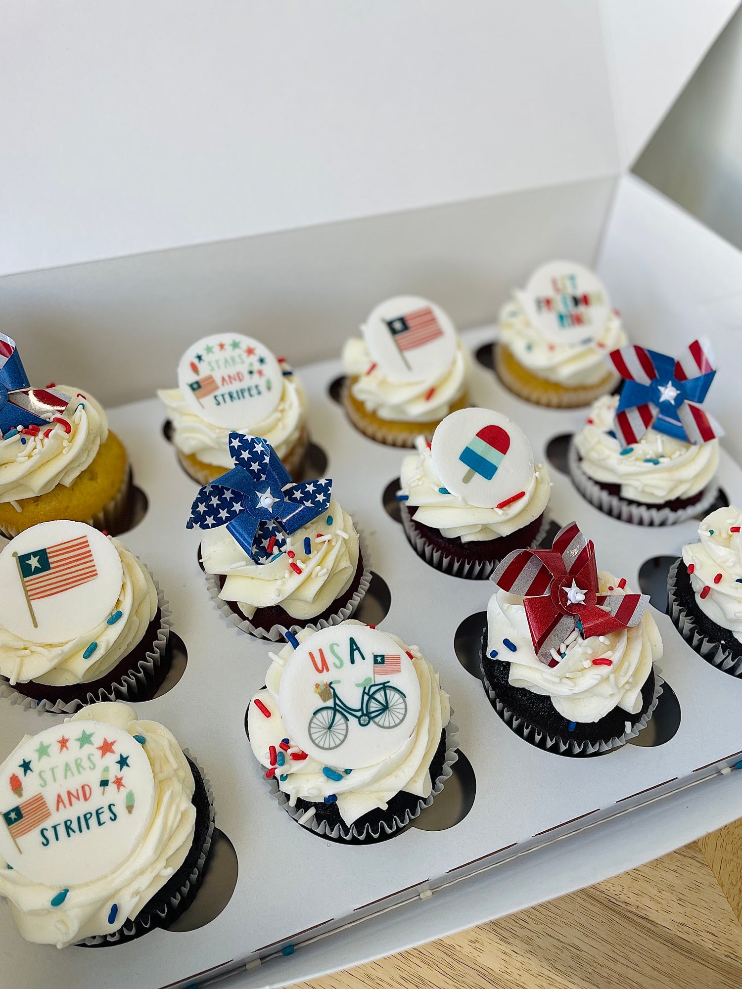 The 250 Cupcake Collection