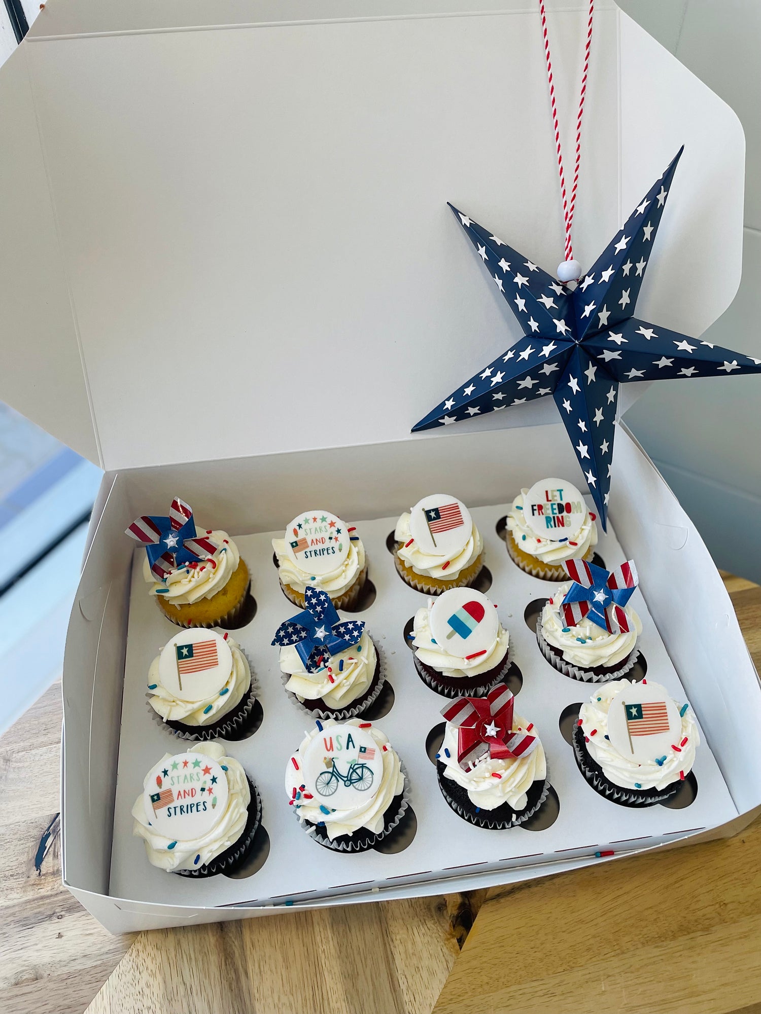 The 250 Cupcake Collection