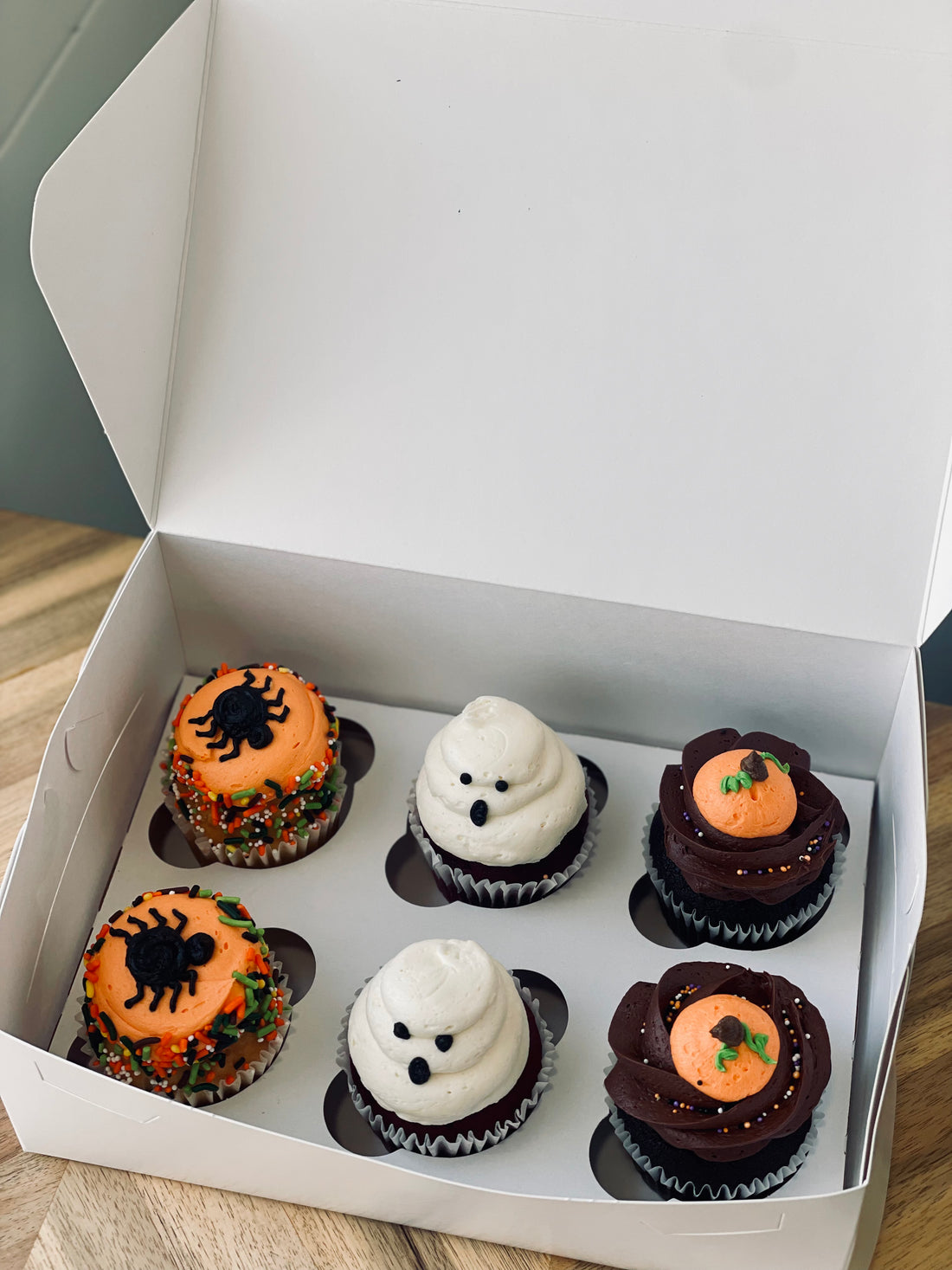 Halloween Cupcake Box