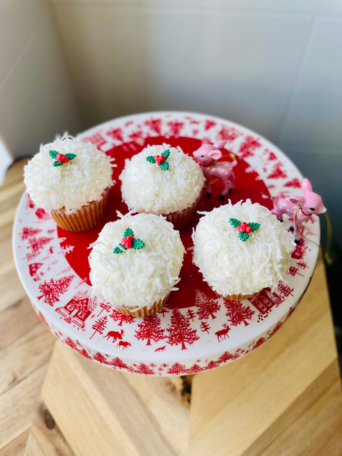 Christmas Coconut Cupcakes