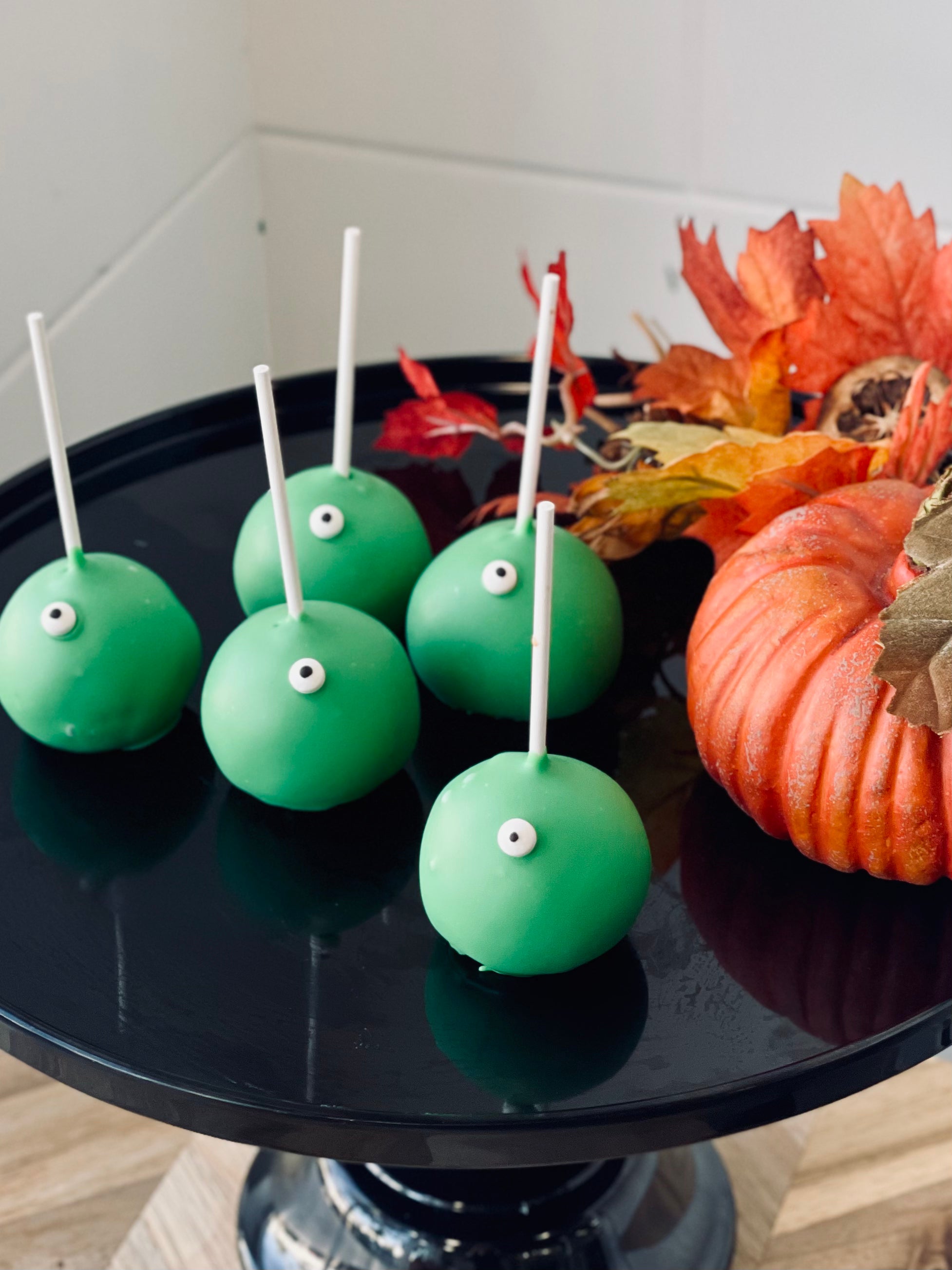 Halloween Cake Pops