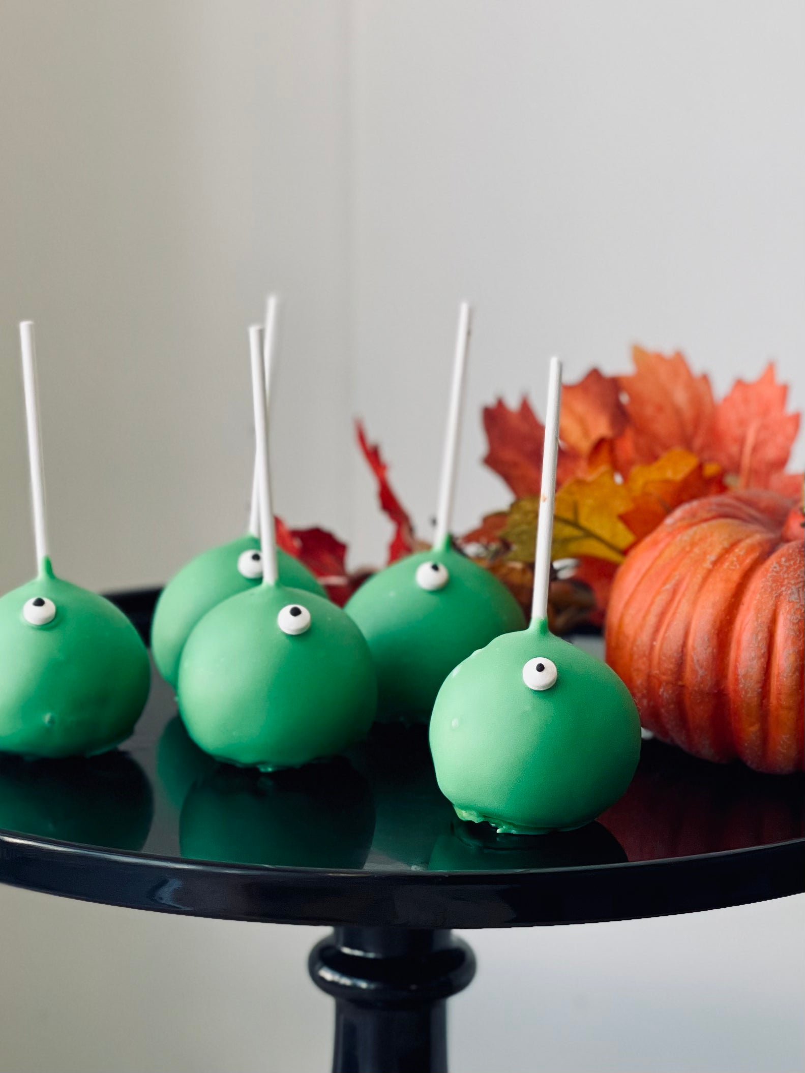 Halloween Cake Pops