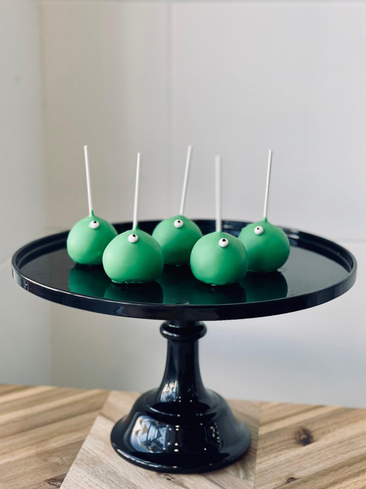Halloween Cake Pops