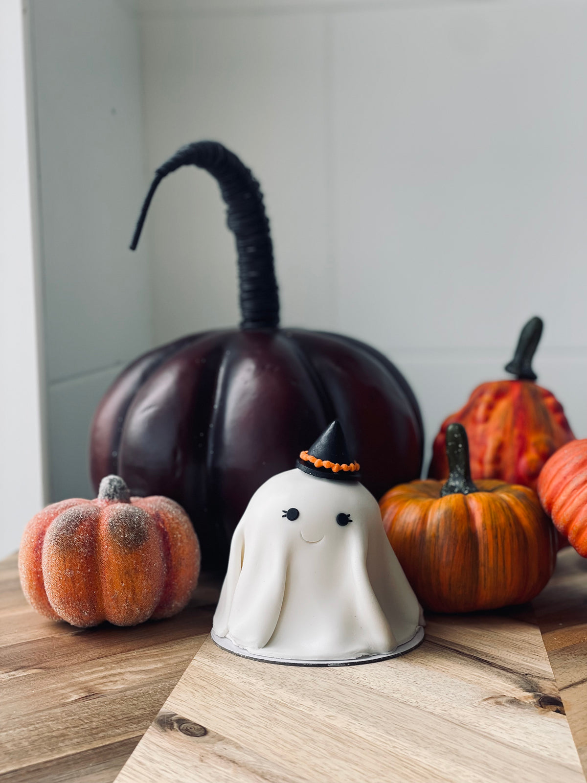 Mini Ghost Cakes