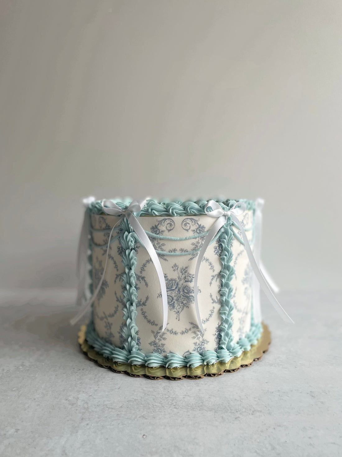 French Toile Cake
